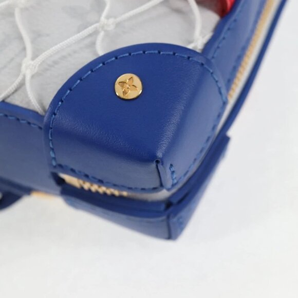 LOUIS VUITTON White LV X NBA Soft Trunk Phone Box Bag M80101 LV Auth 138078M - Picture 4 of 16